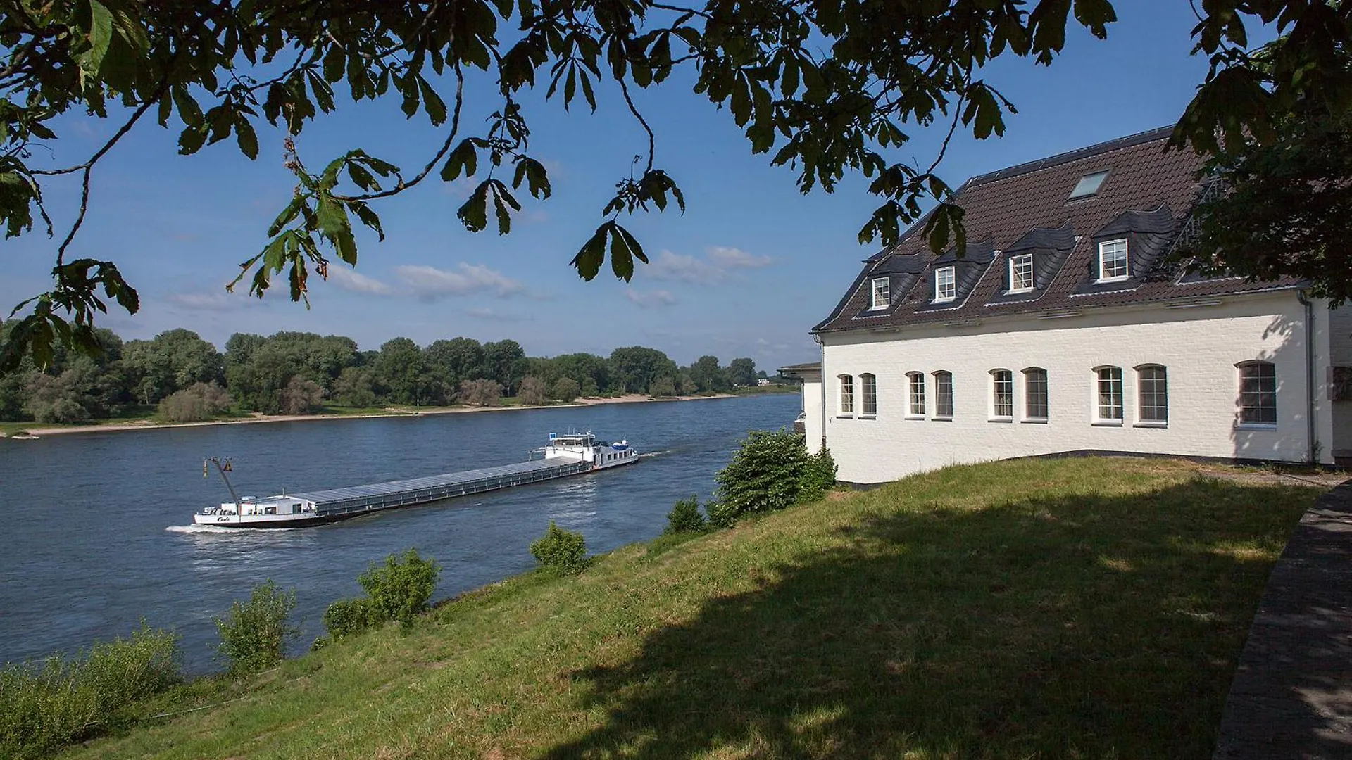 Hotel Schnellenburg Düsseldorf