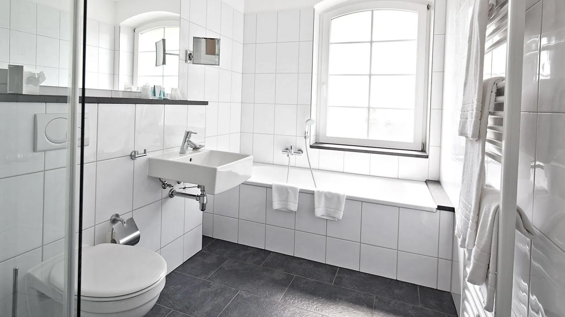 Hotel Schnellenburg Düsseldorf Alemania